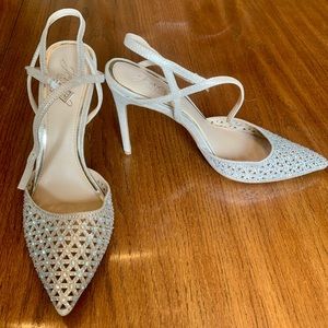 Jewel Bradley Mischka Pointed-Toe Heel 7 1/2